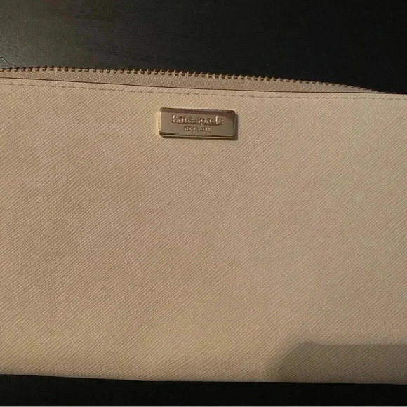 Kate Spade Wallet - Picture 3 of 7